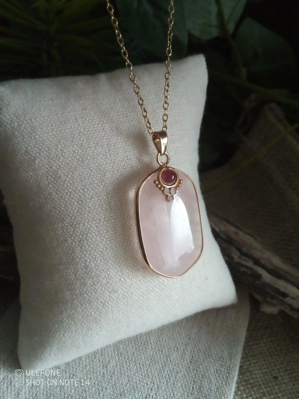 Collier bohème quartz rose et pierre de grenat
